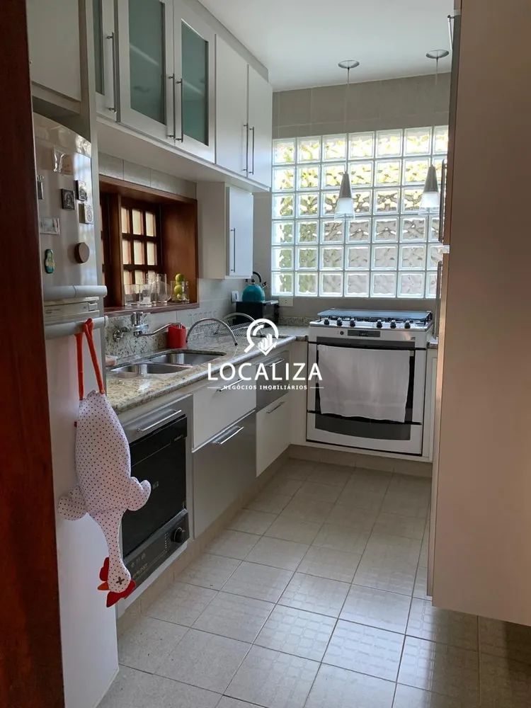 Casa, 3 quartos, 235 m² - Foto 2