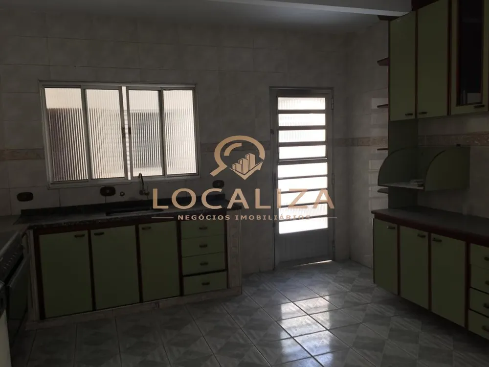 Casa, 4 quartos, 180 m² - Foto 3