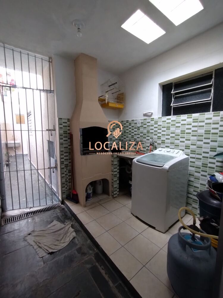 Casa, 4 quartos, 196 m² - Foto 1