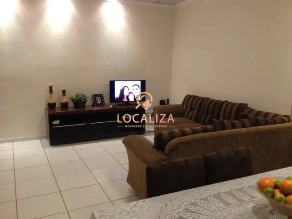 Casa, 3 quartos, 186 m² - Foto 2
