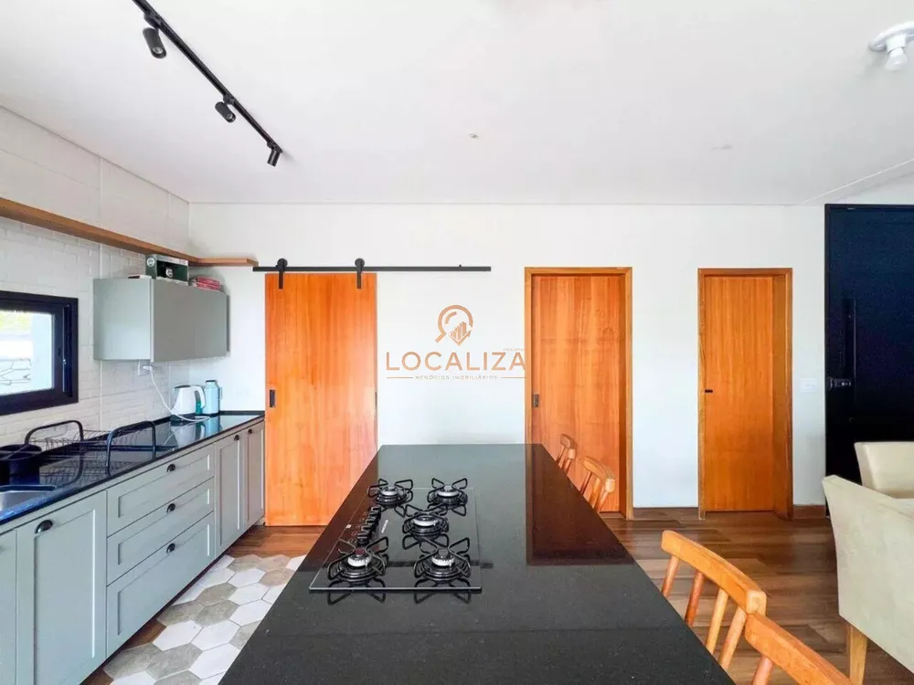 Casa, 4 quartos, 215 m² - Foto 2