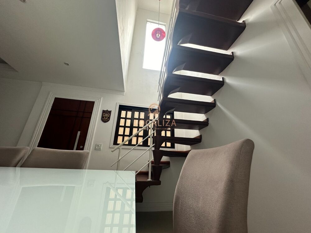 Casa, 4 quartos, 184 m² - Foto 2