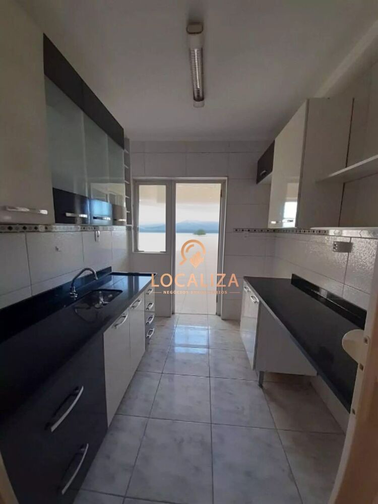 Apartamento à venda com 3 quartos, 76m² - Foto 3