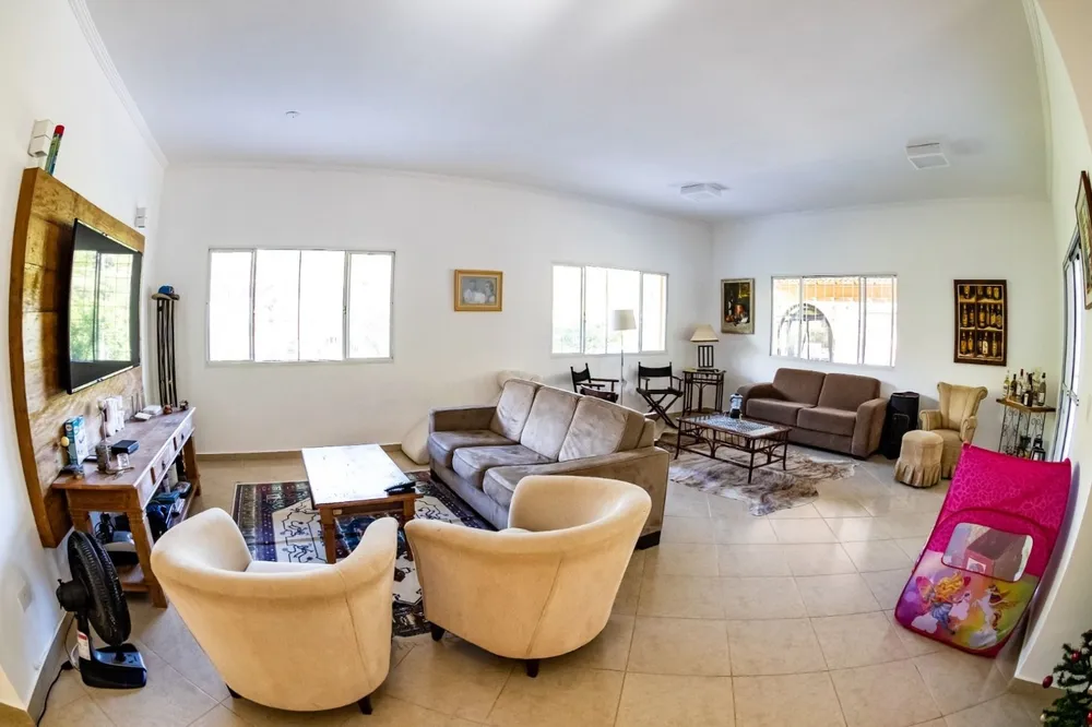Sítio, 3 quartos, 440 m² - Foto 1