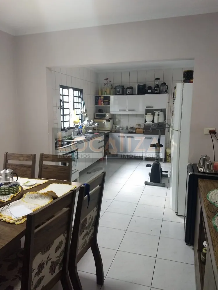 Casa, 3 quartos, 300 m² - Foto 3