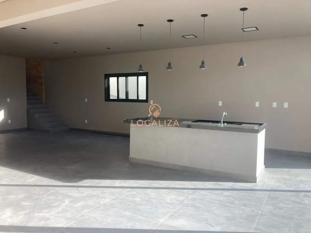 Casa, 3 quartos, 220 m² - Foto 2