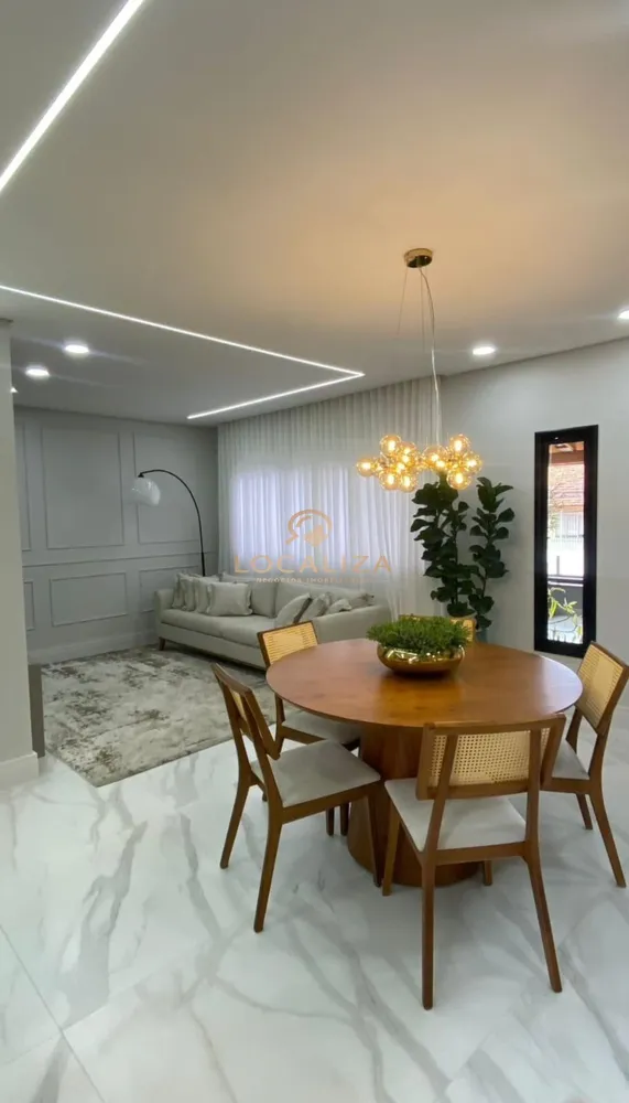 Casa, 3 quartos, 210 m² - Foto 8
