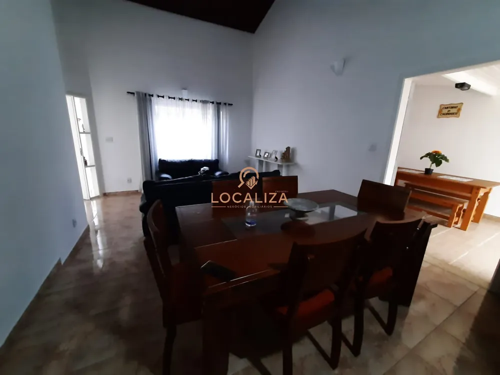 Casa, 4 quartos, 180 m² - Foto 1