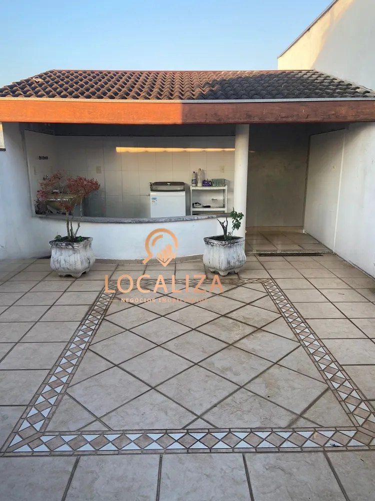 Casa, 3 quartos, 215 m² - Foto 3