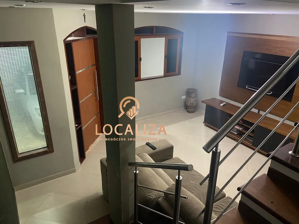 Casa, 3 quartos, 215 m² - Foto 2