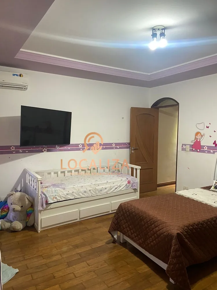 Casa, 3 quartos, 215 m² - Foto 4