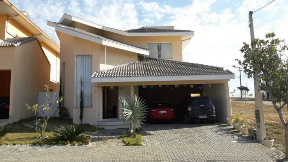 Casa, 4 quartos, 240 m² - Foto 1