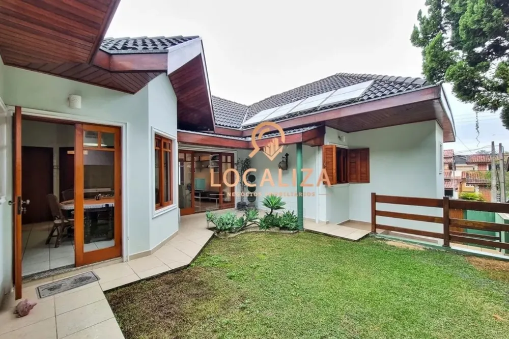 Casa, 3 quartos, 240 m² - Foto 1