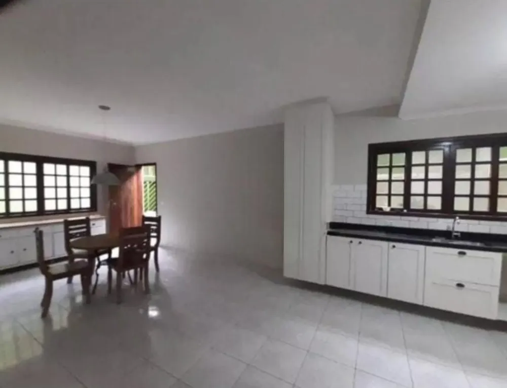 Casa, 3 quartos, 210 m² - Foto 1