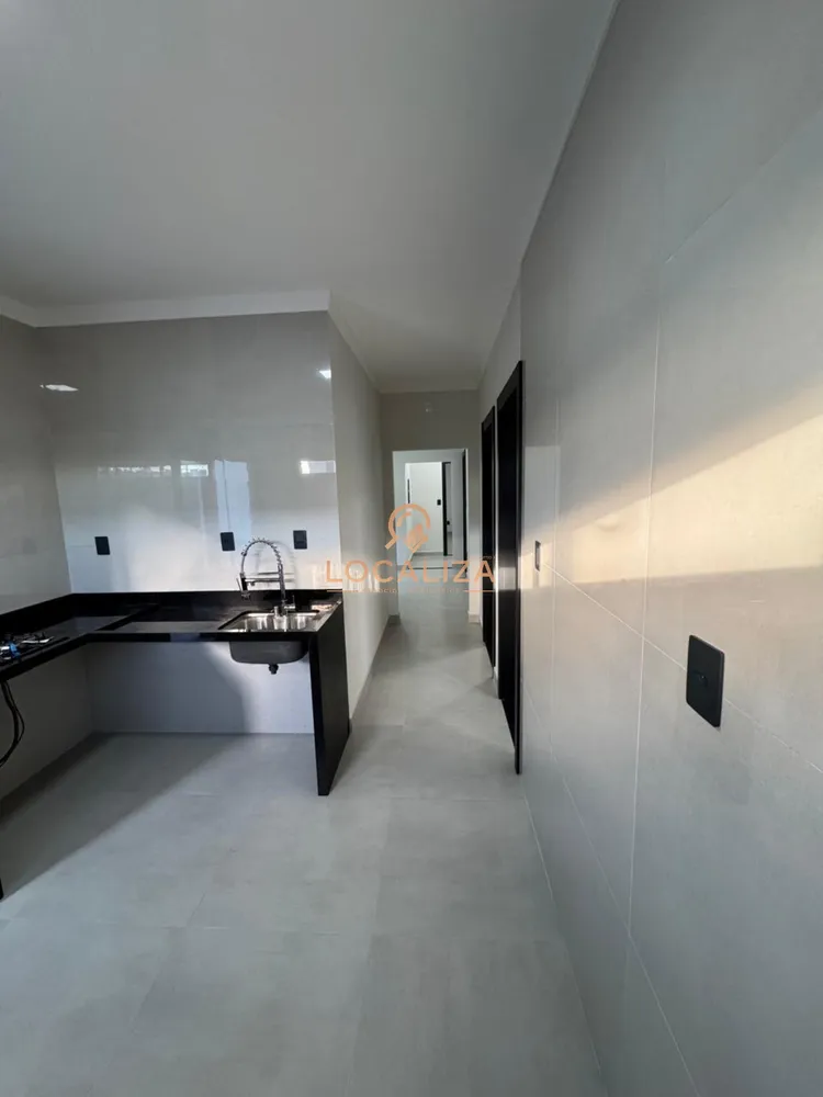 Casa, 3 quartos, 190 m² - Foto 2