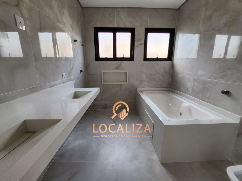 Casa à venda com 4 quartos, 277m² - Foto 14