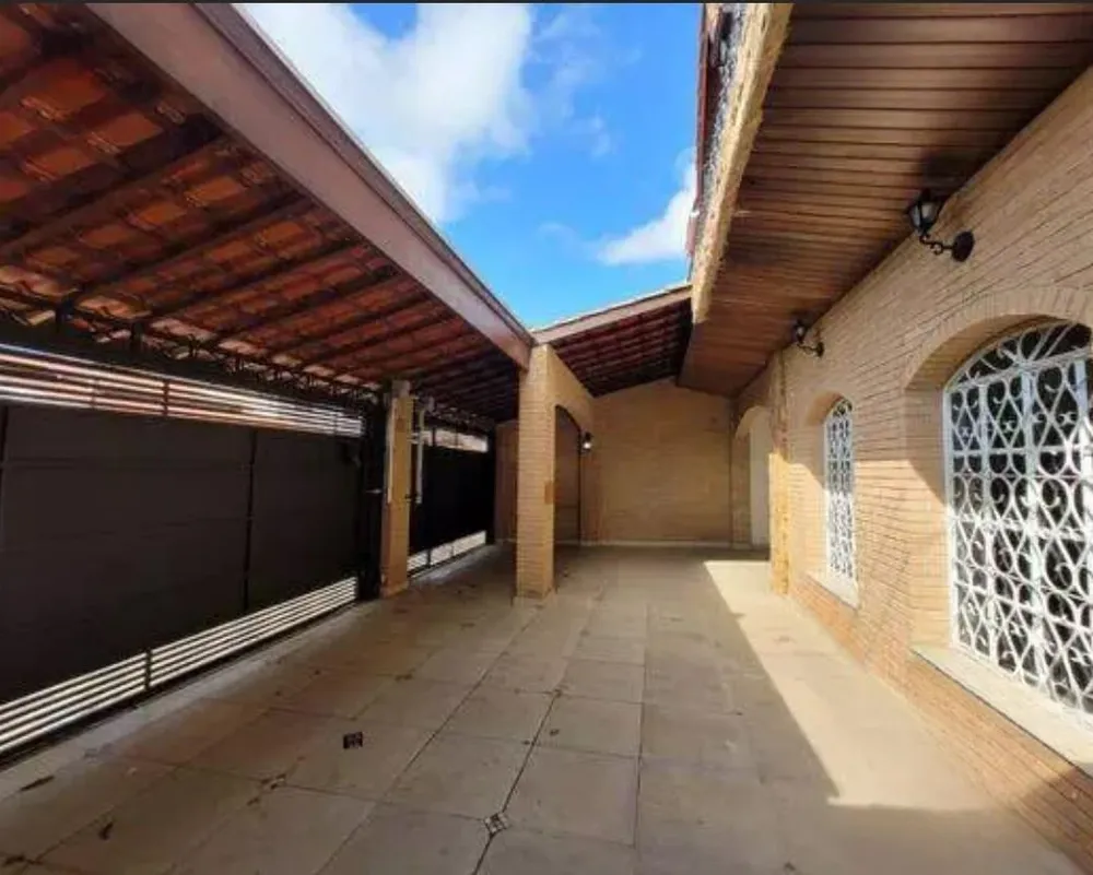 Casa, 4 quartos, 205 m² - Foto 1