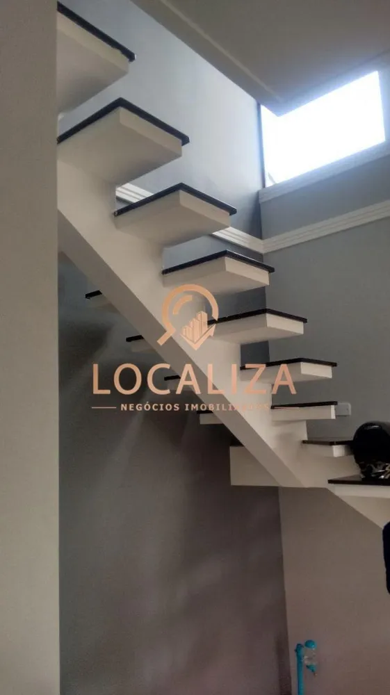Casa, 3 quartos, 200 m² - Foto 2