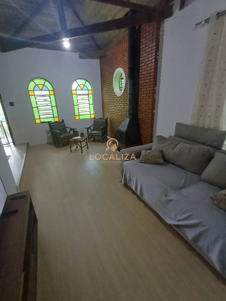 Chácara, 3 quartos, 160 m² - Foto 1