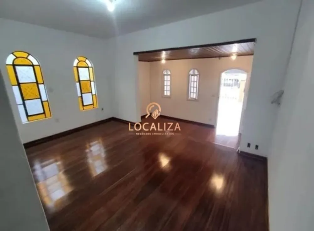 Casa, 3 quartos, 225 m² - Foto 1