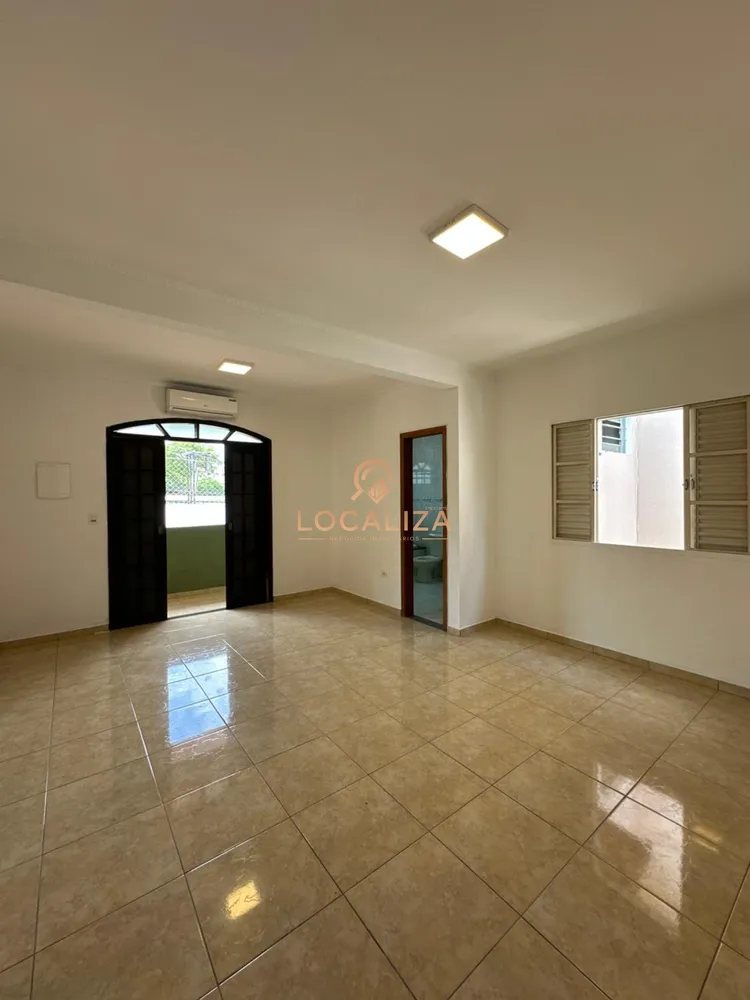Casa, 4 quartos, 241 m² - Foto 1