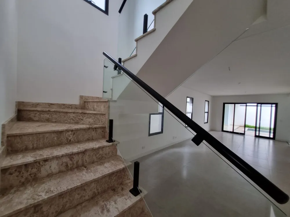 Casa, 4 quartos, 230 m² - Foto 2