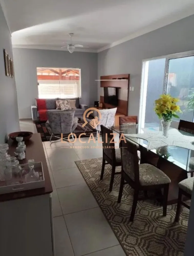 Casa, 3 quartos, 180 m² - Foto 2