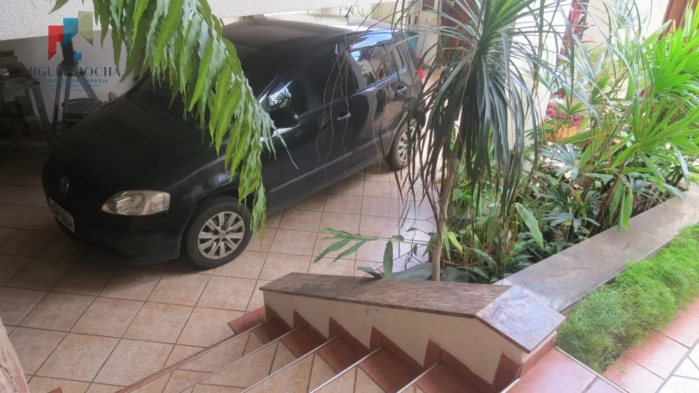 Casa, 3 quartos, 235 m² - Foto 2