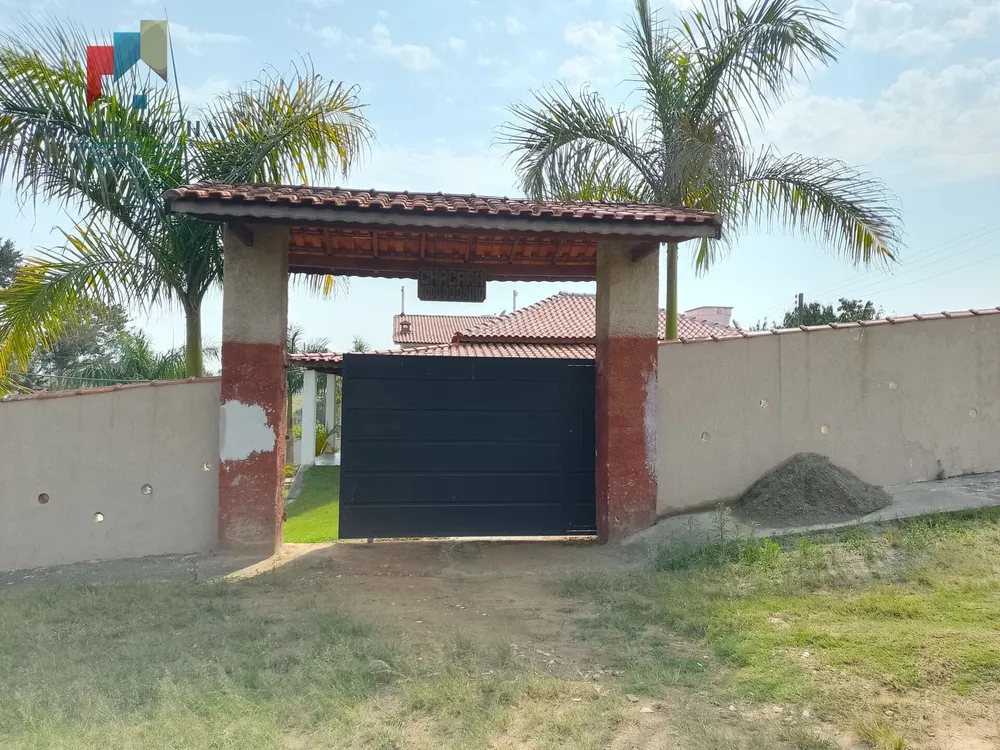 Chácara, 4 quartos, 2500 m² - Foto 1