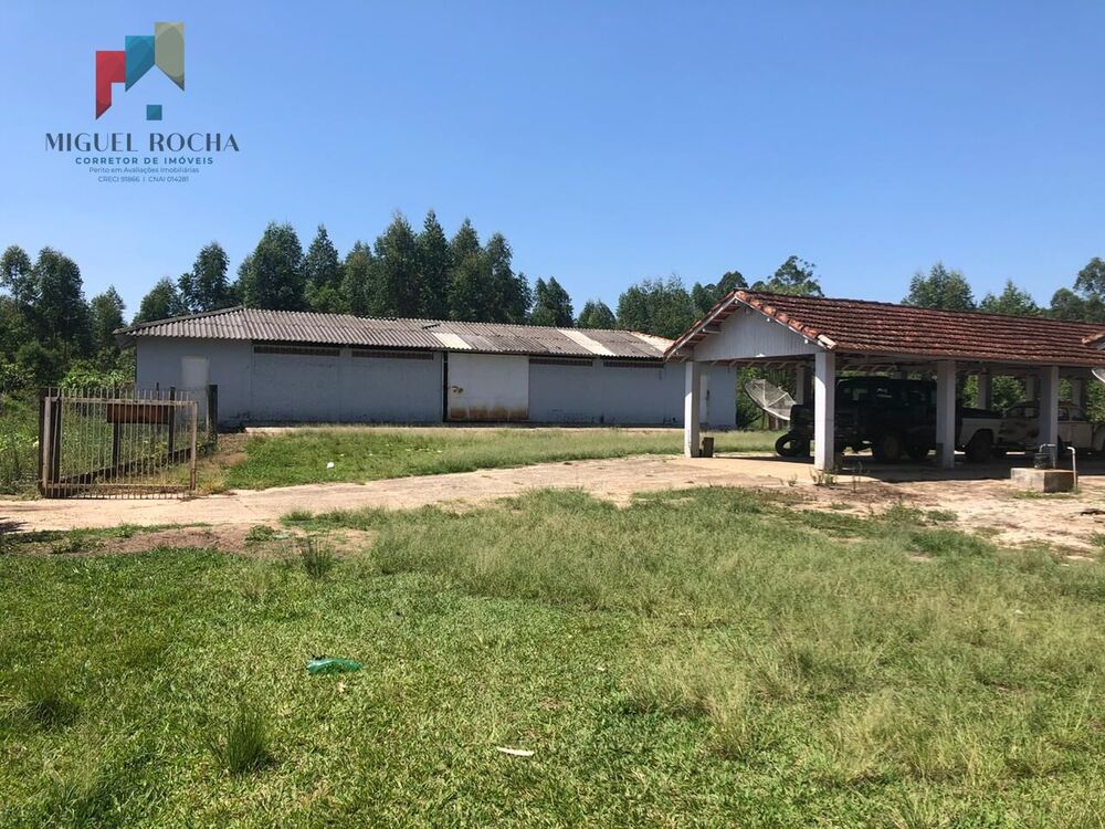 Fazenda à venda com 1 quarto, 1500400m² - Foto 1