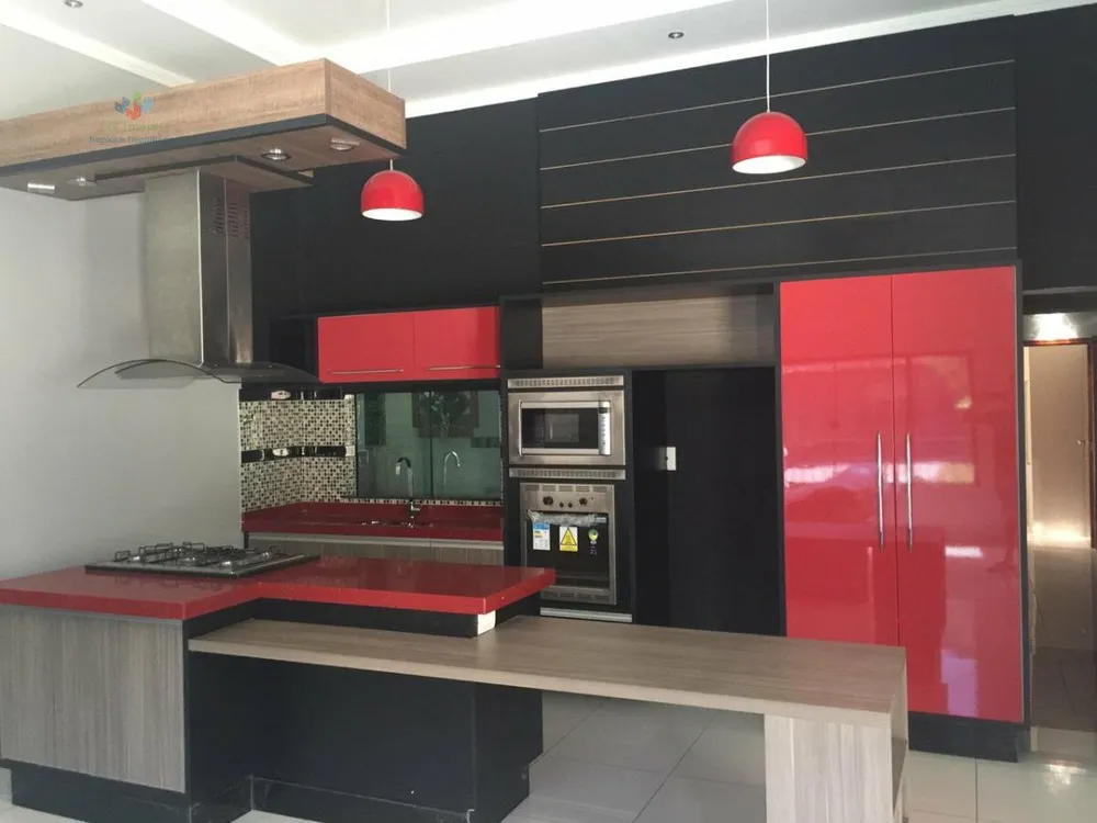Casa, 4 quartos, 228 m² - Foto 2