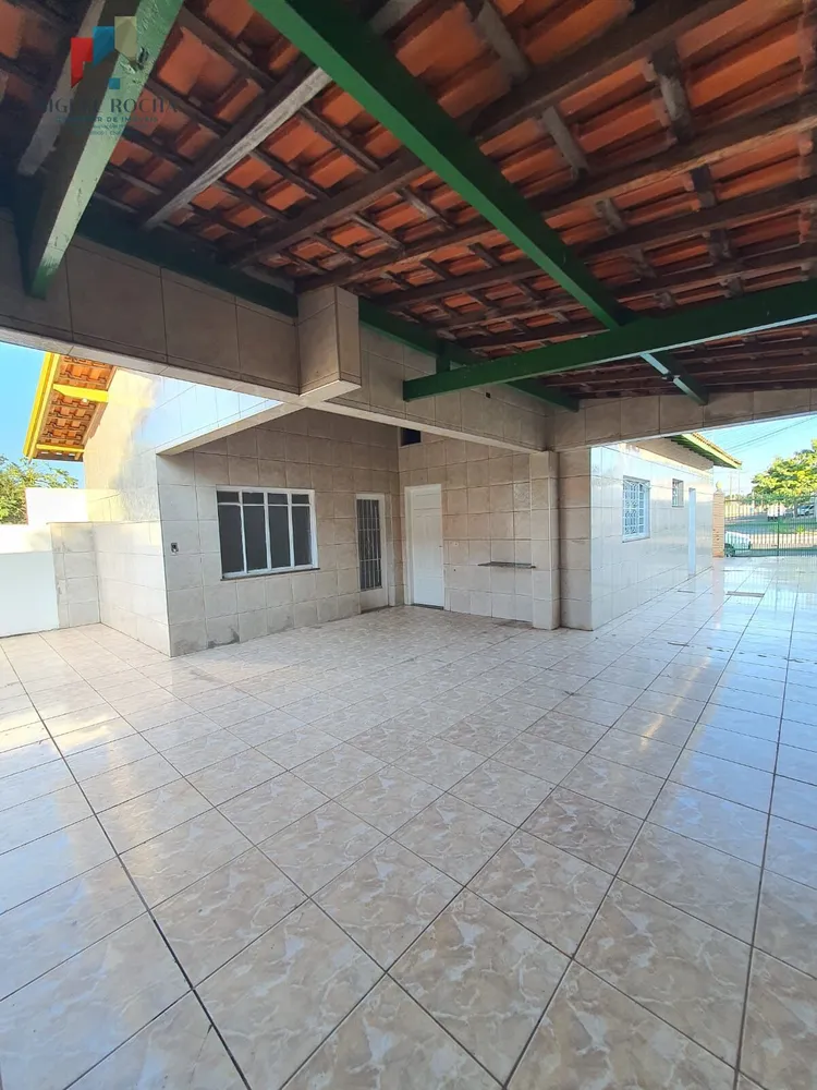Casa, 4 quartos, 180 m² - Foto 1