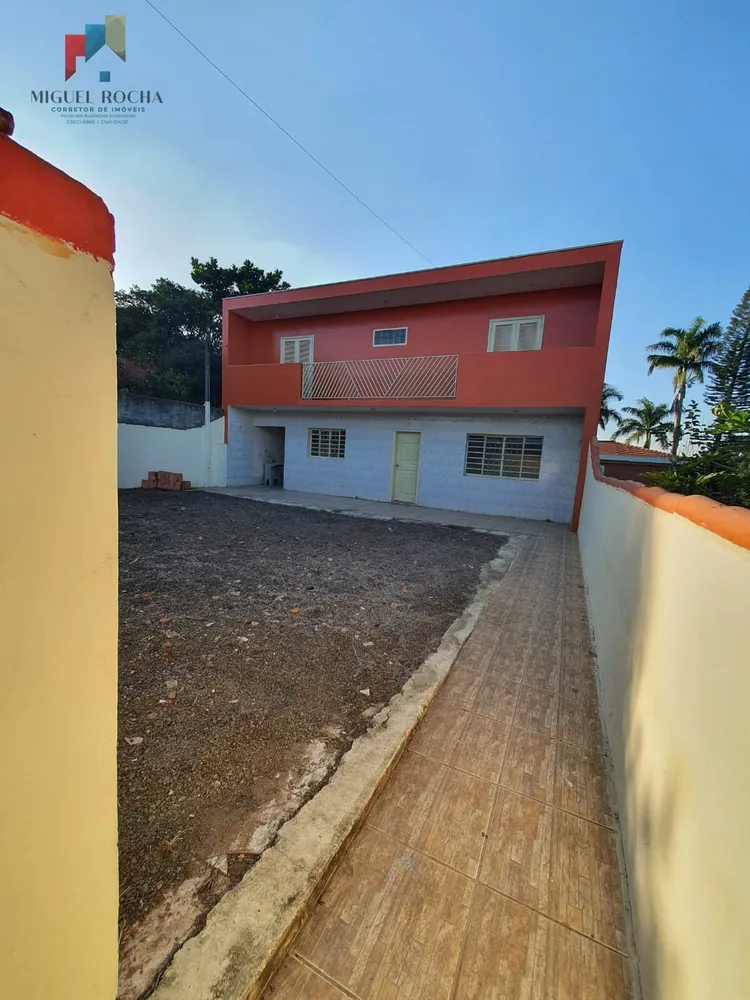 Casa, 4 quartos, 180 m² - Foto 1