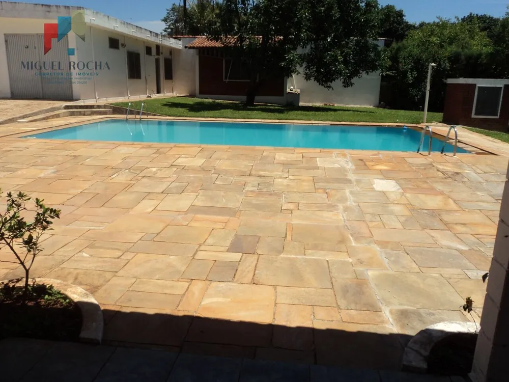 Chácara, 3 quartos, 2500 m² - Foto 1