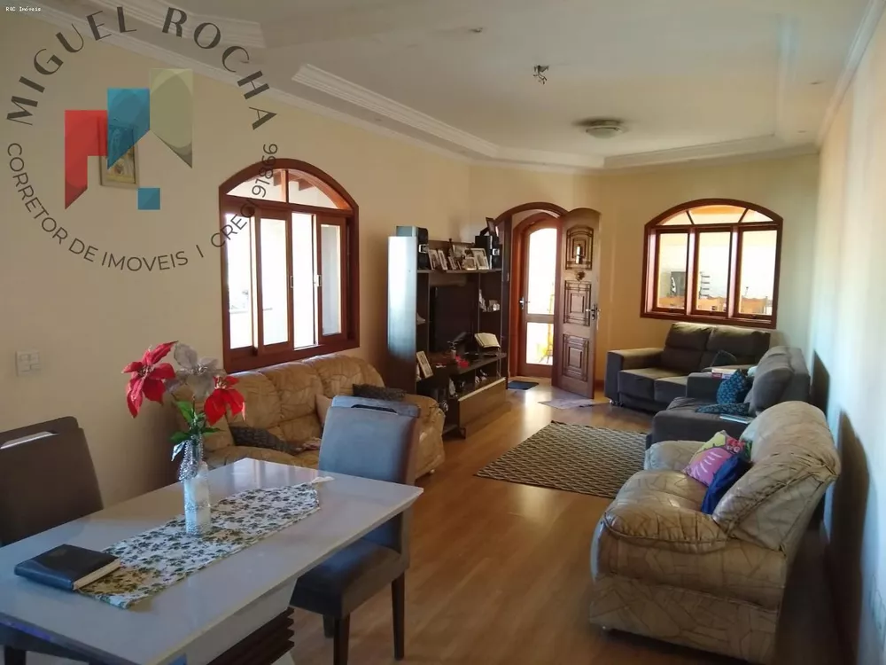 Sobrado, 3 quartos, 269 m² - Foto 1