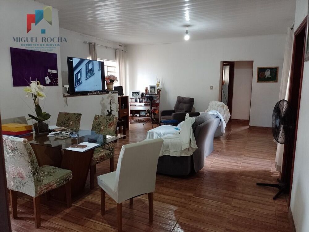 Casa, 3 quartos, 250 m² - Foto 4