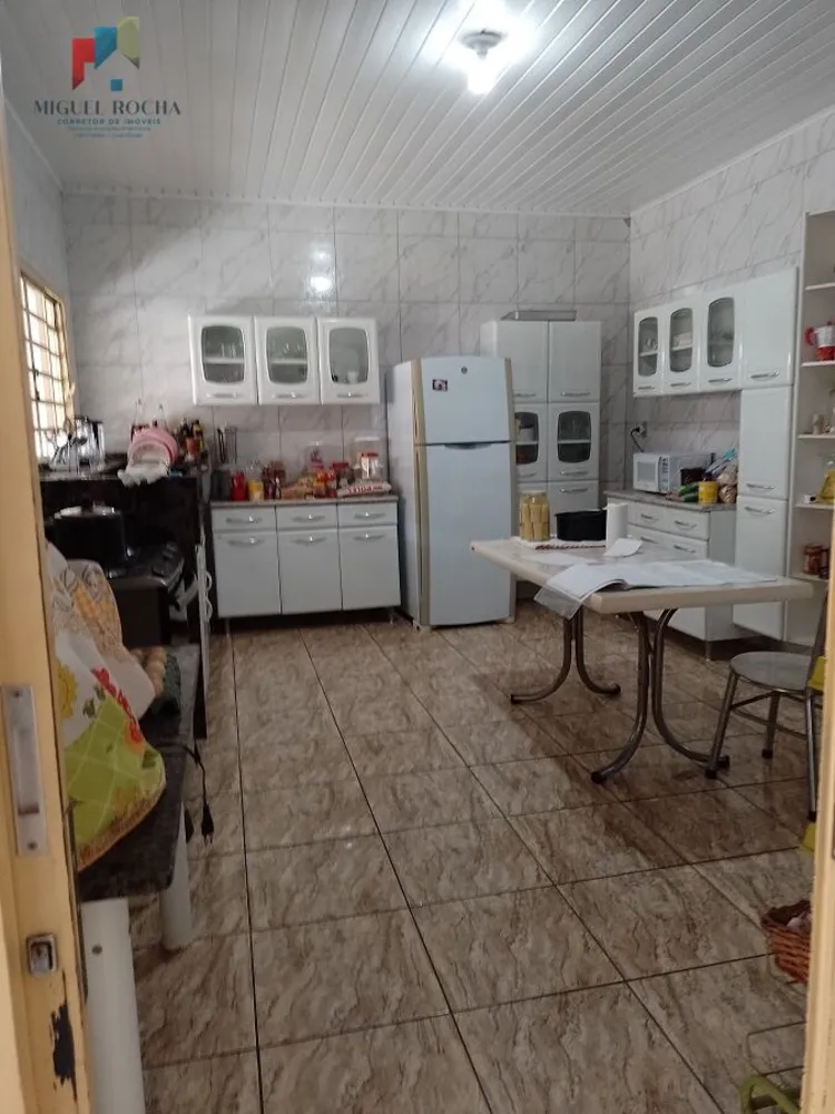 Casa, 3 quartos, 250 m² - Foto 2