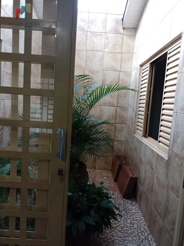 Casa, 3 quartos, 250 m² - Foto 1