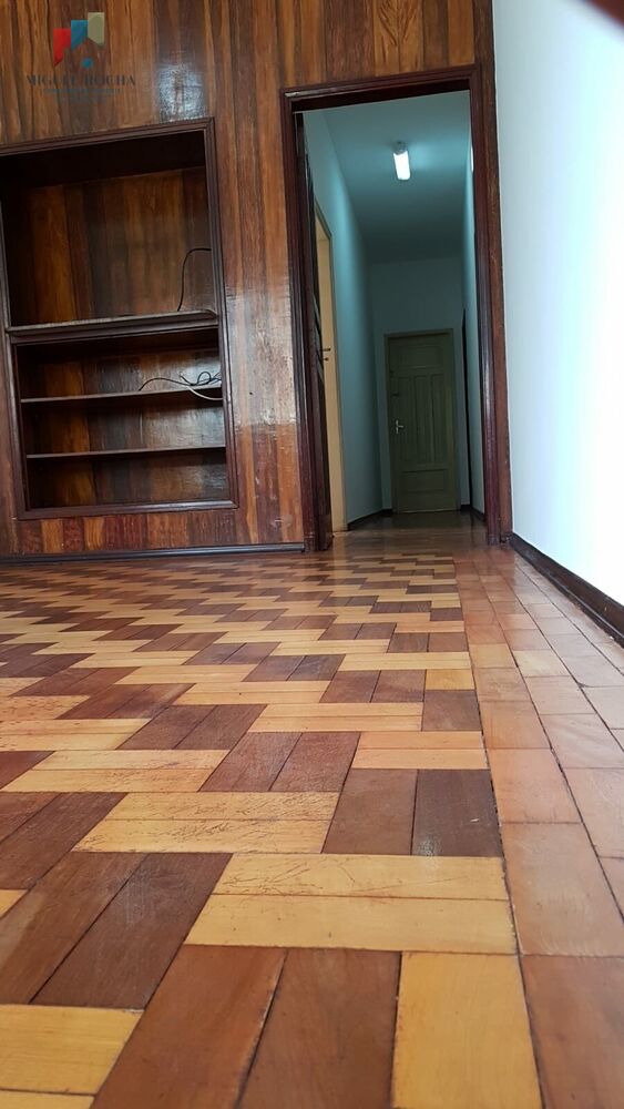 Casa à venda com 3 quartos, 274m² - Foto 4