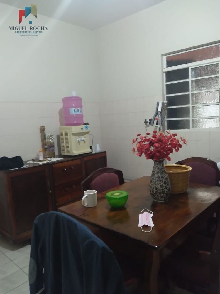 Casa, 3 quartos, 238 m² - Foto 1