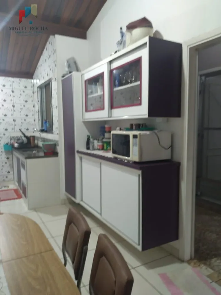 Casa, 3 quartos, 238 m² - Foto 4