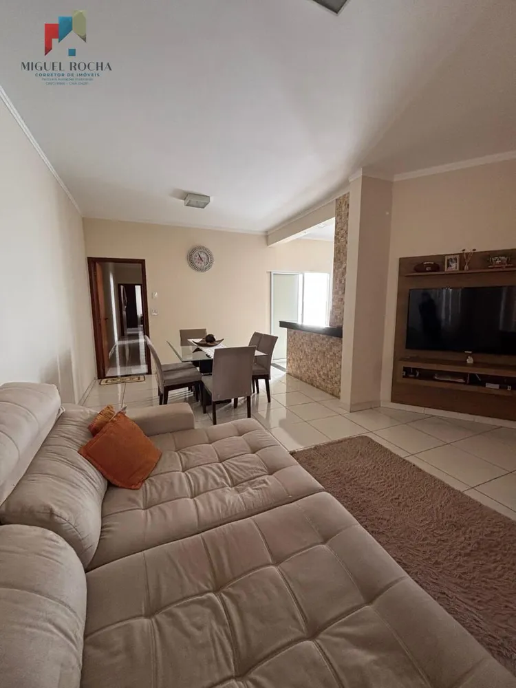 Casa, 3 quartos, 180 m² - Foto 4