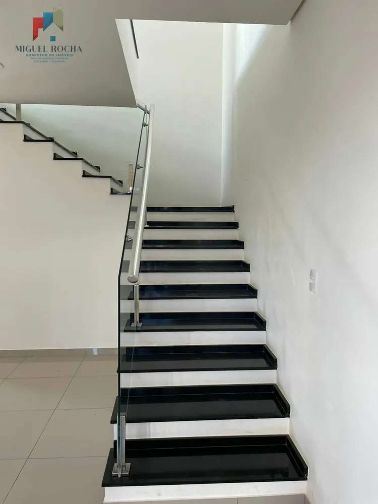 Casa, 3 quartos, 217 m² - Foto 3