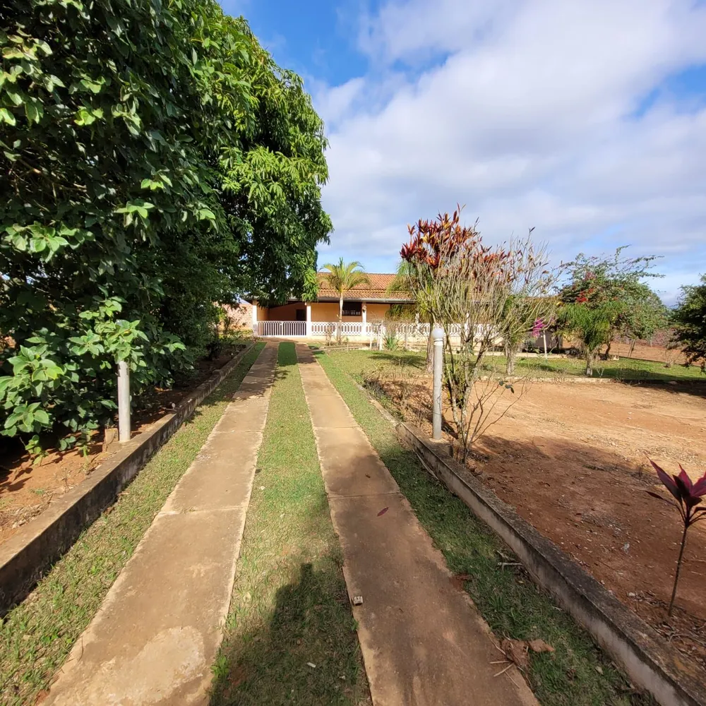 Chácara, 3 quartos, 3000 m² - Foto 1