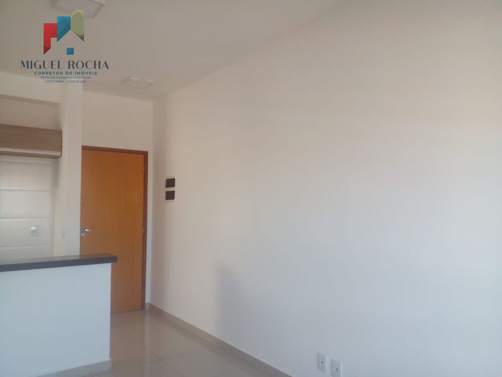 Apartamento à venda com 2 quartos, 44m² - Foto 2
