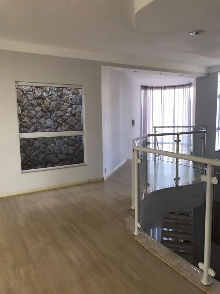 Casa, 5 quartos, 329 m² - Foto 2