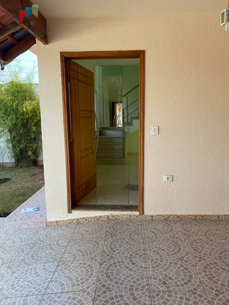 Sobrado, 3 quartos, 180 m² - Foto 1