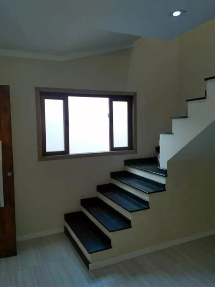 Sobrado à venda com 3 quartos, 250m² - Foto 7