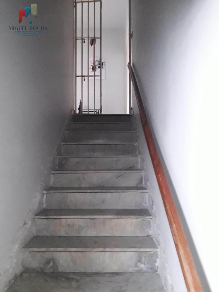 Casa à venda com 3 quartos, 250m² - Foto 13