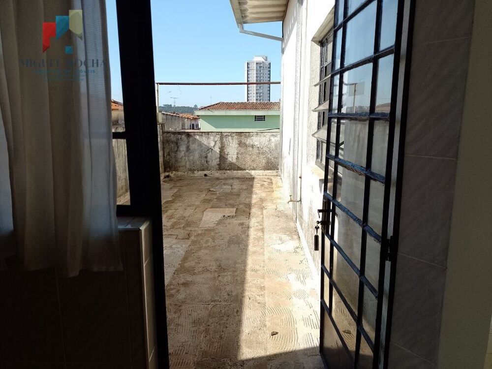 Casa à venda com 3 quartos, 250m² - Foto 1